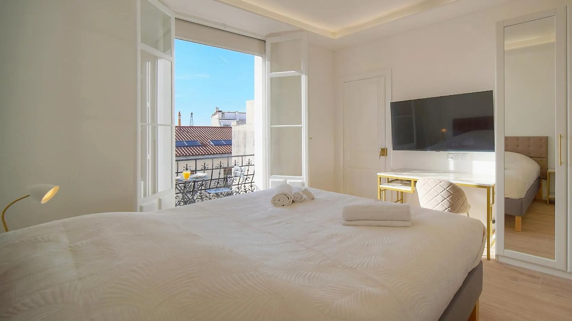 Exceptionnel 4 Pieces Balcon Carre D Or A3B129 Apartment Cannes