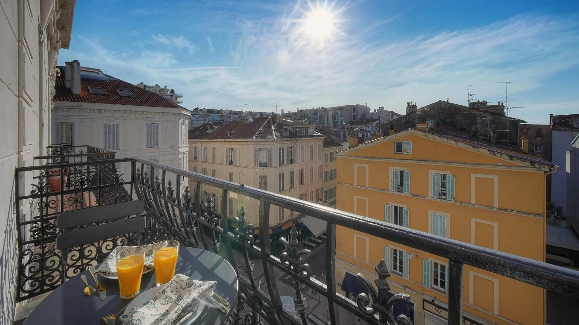 Exceptionnel 4 Pieces Balcon Carre D Or A3B129 Apartment Cannes France