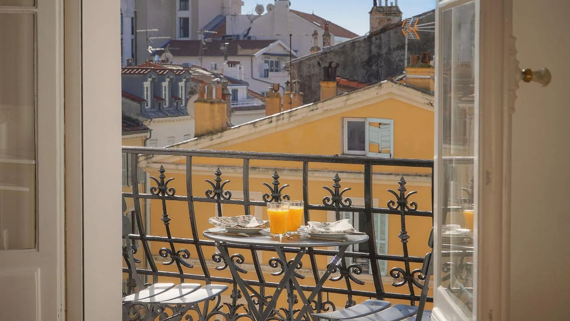 Exceptionnel 4 Pieces Balcon Carre D Or A3B129 Apartment Cannes