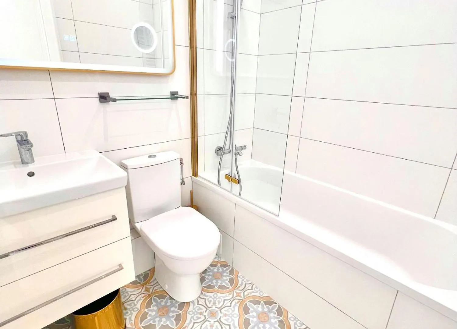 Exceptionnel 4 Pieces Balcon Carre D Or A3B129 Apartment Cannes