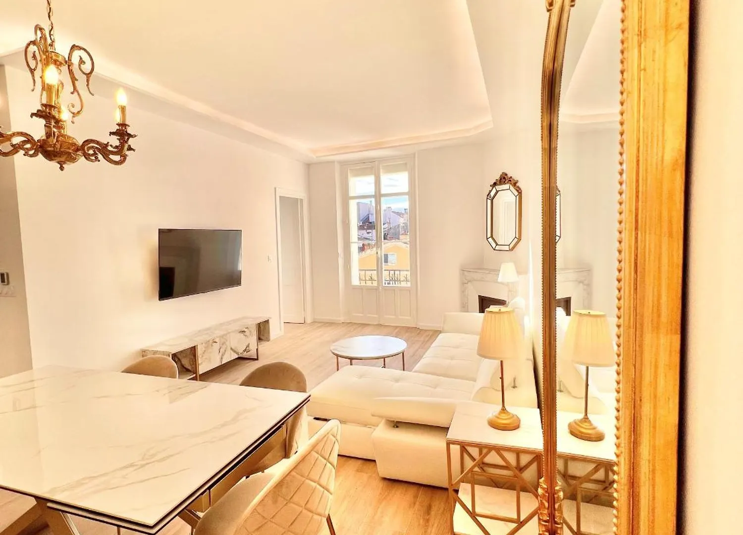 Exceptionnel 4 Pieces Balcon Carre D Or A3B129 Apartment Cannes France