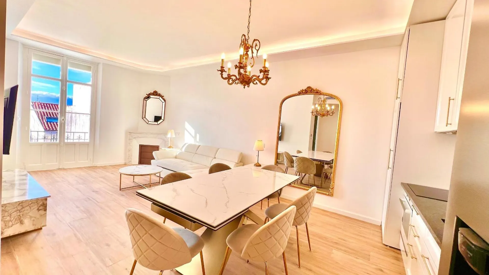 Exceptionnel 4 Pieces Balcon Carre D Or A3B129 Apartment Cannes