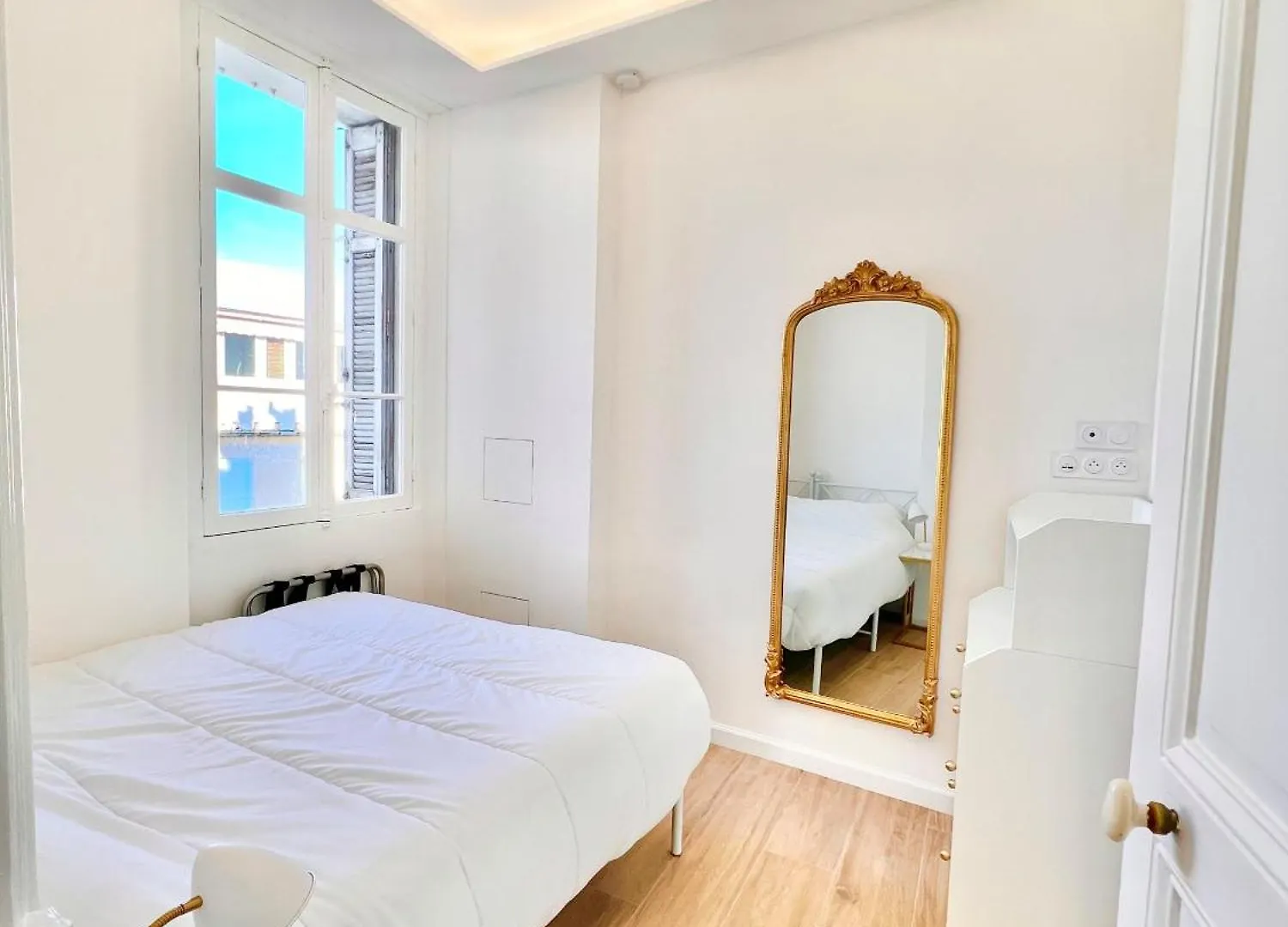 Exceptionnel 4 Pieces Balcon Carre D Or A3B129 Apartment Cannes